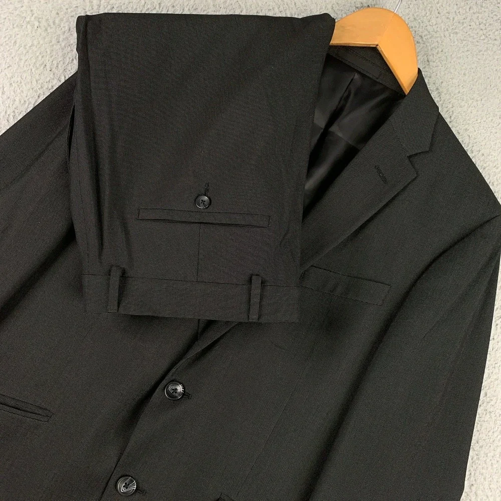Kenneth Cole Reaction Techni-Cole 2 Piece Suit 42R Charcoal Stretch Pants 34x30